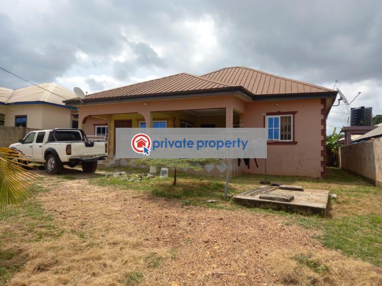 3 bedroom House For Sale &nbsp;buoho After Kronum Afrancho. Kumasi Metropolitan Ashanti - 3