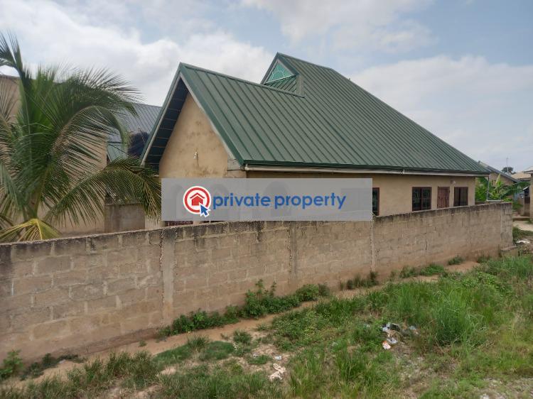 3 bedroom House For Sale &nbsp;atonsu Aprabo. Kumasi Metropolitan Ashanti - 2