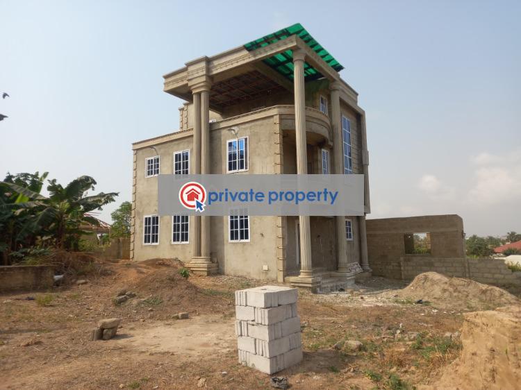 3 bedroom House For Sale &nbsp;feyiase On Atonsu Aputuogya Road. Kumasi Metropolitan Ashanti - 12