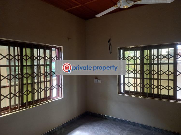 3 bedroom House For Sale &nbsp;atonsu Aprabo. Kumasi Metropolitan Ashanti - 12