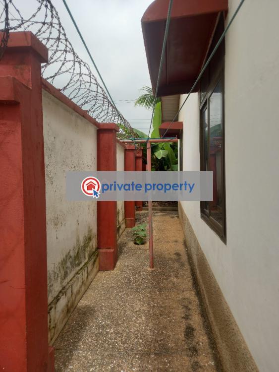 3 bedroom House For Sale &nbsp;asuofia On Abrepo Road. Kumasi Metropolitan Ashanti - 8