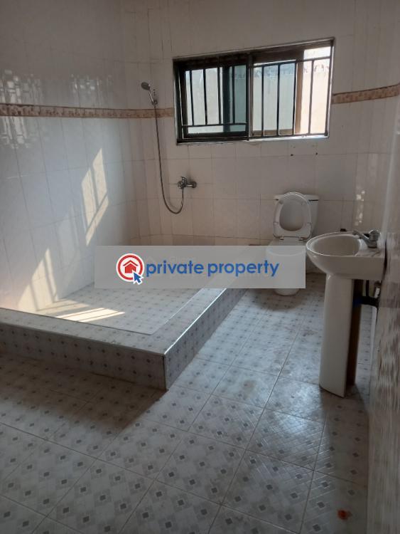3 bedroom Apartment For Rent duase New Site Near Buokrom Estate