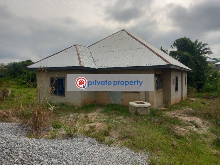 3 bedroom House For Sale &nbsp;adubinsu On Atimatim Road. Kumasi Metropolitan Ashanti - 1