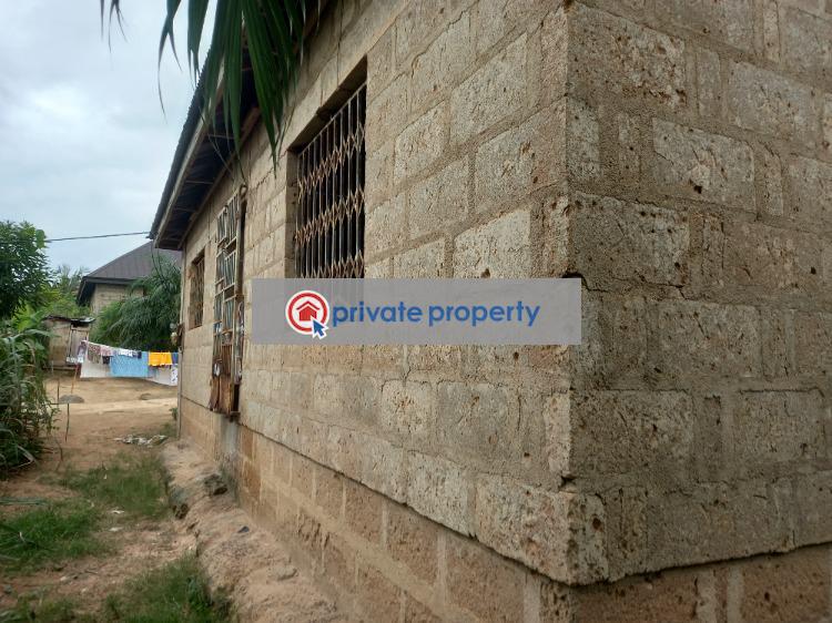 3 bedroom House For Sale &nbsp;fawoade, Near Meduma Mampongteng. Kumasi Metropolitan Ashanti - 11