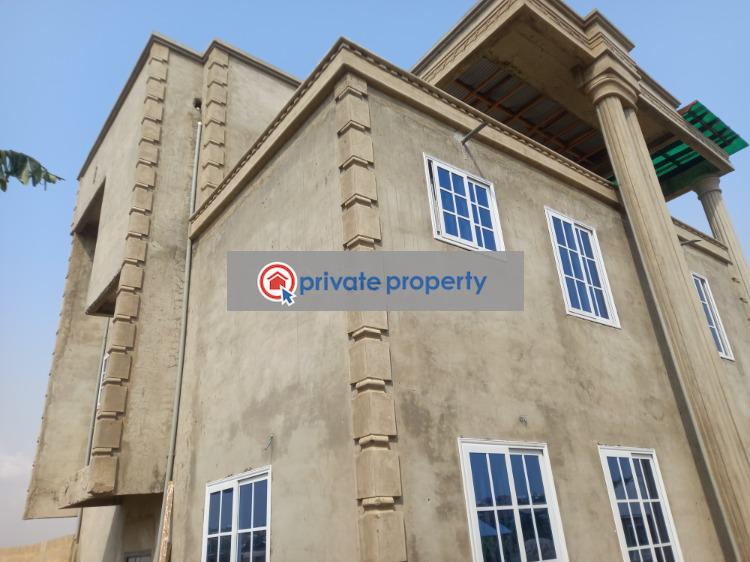 3 bedroom House For Sale &nbsp;feyiase On Atonsu Aputuogya Road. Kumasi Metropolitan Ashanti - 5