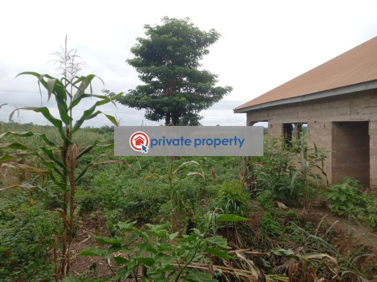 3 bedroom House For Sale &nbsp;kyekyewre On Anwiankwanta Obuasi Road. Bekwai Municipal Ashanti - 6