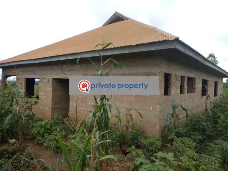 3 bedroom House For Sale &nbsp;kyekyewre On Anwiankwanta Obuasi Road. Bekwai Municipal Ashanti - 5