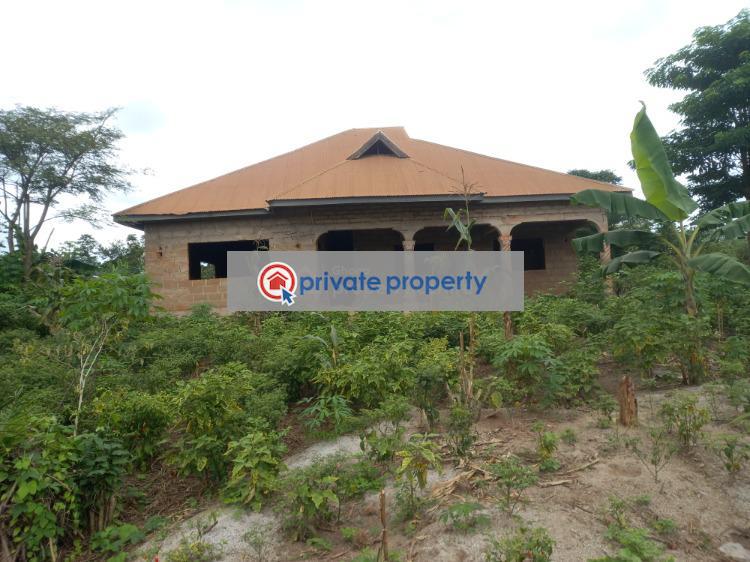 3 bedroom House For Sale &nbsp;kyekyewre On Anwiankwanta Obuasi Road. Bekwai Municipal Ashanti - 2