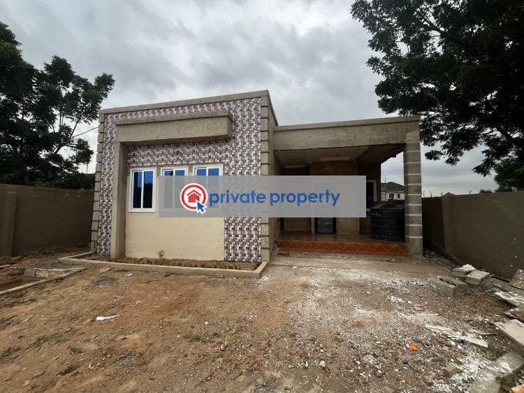 3 bedroom Detached Bungalow For Sale &nbsp;oyarifa La Nkwantanang Madina Municipal Accra - 0