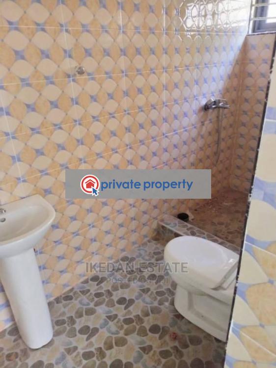 3 bedroom Detached Bungalow For Sale &nbsp;oyarifa New York 1 Oyarifa La Nkwantanang Madina Municipal Accra - 10
