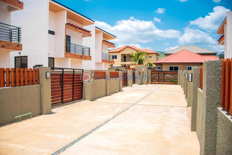 3 bedroom House For Sale Oyarifa Adenta Municipal Accra - 3