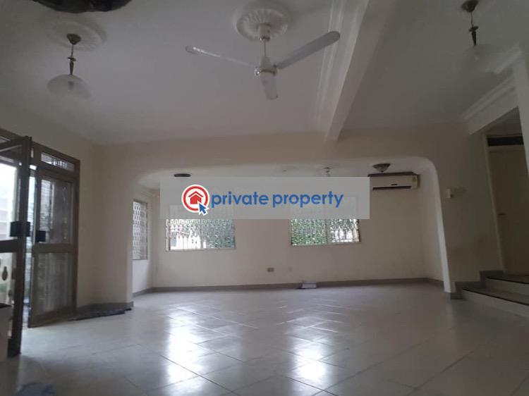 3 bedroom Semi detached Duplex For Sale North Ridge Accra - 17