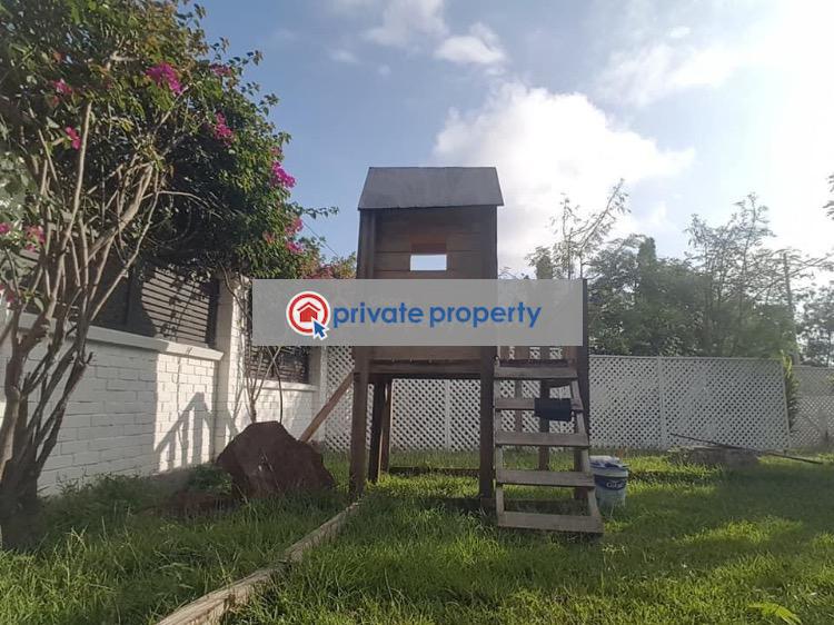 3 bedroom Semi detached Duplex For Sale North Ridge Accra - 5