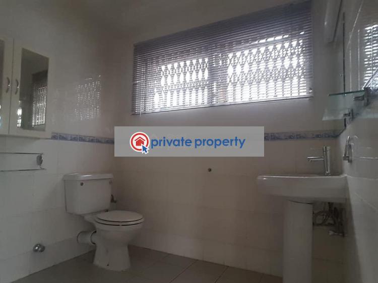 3 bedroom Semi detached Duplex For Sale North Ridge Accra - 8