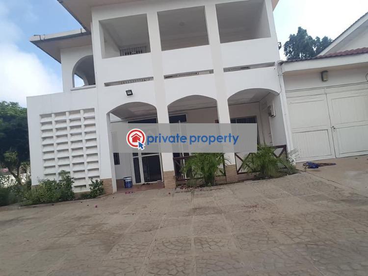 3 bedroom Semi detached Duplex For Sale North Ridge Accra - 20