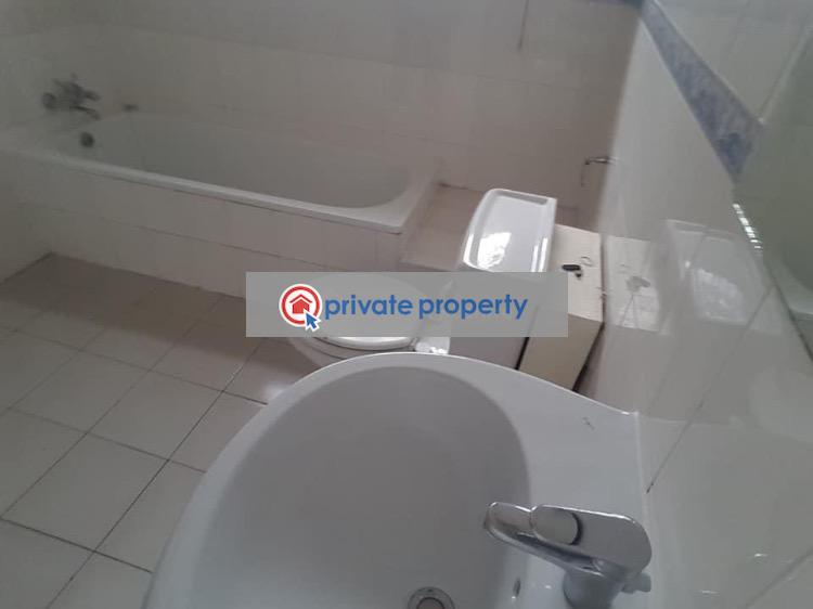 3 bedroom Semi detached Duplex For Sale North Ridge Accra - 11