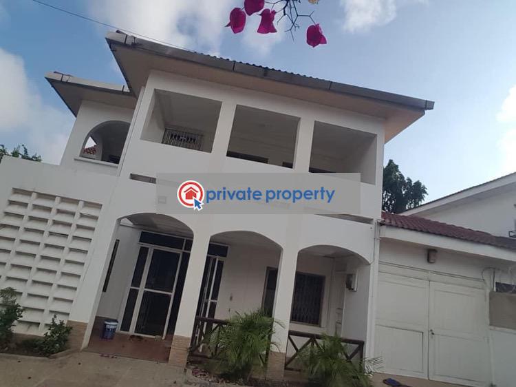 3 bedroom Semi detached Duplex For Sale North Ridge Accra - 2