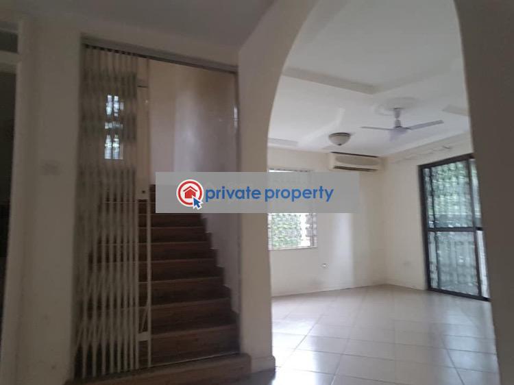 3 bedroom Semi detached Duplex For Sale North Ridge Accra - 18