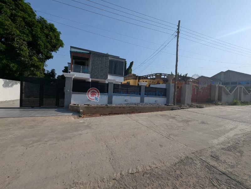 3 bedroom House For Sale Close To The Achimota Mall Accra - 5