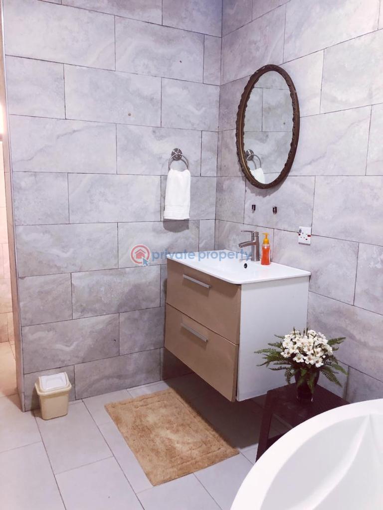 3 bedroom Apartment For Rent The Browns Realtor ,osu Republic Bar Area Osu Accra - 8