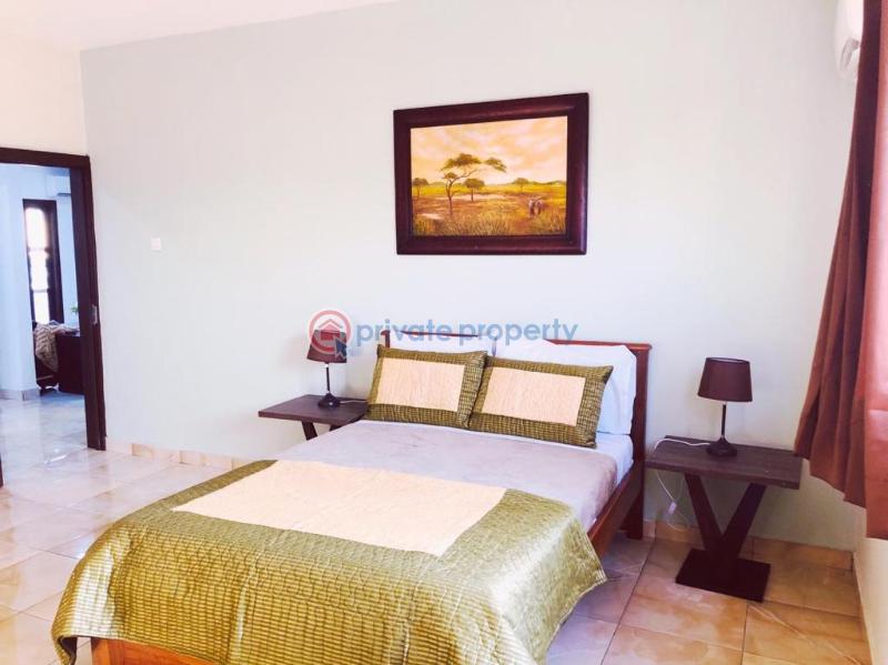 3 bedroom Apartment For Rent The Browns Realtor ,osu Republic Bar Area Osu Accra - 1
