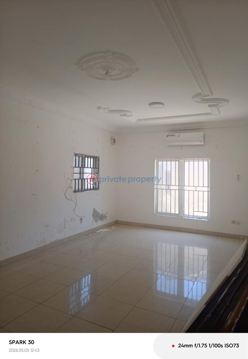 3 bedroom Apartment For Rent The Browns Realtor ,osu Oxford Street, Around The Beijing Clinic Osu Accra - 10