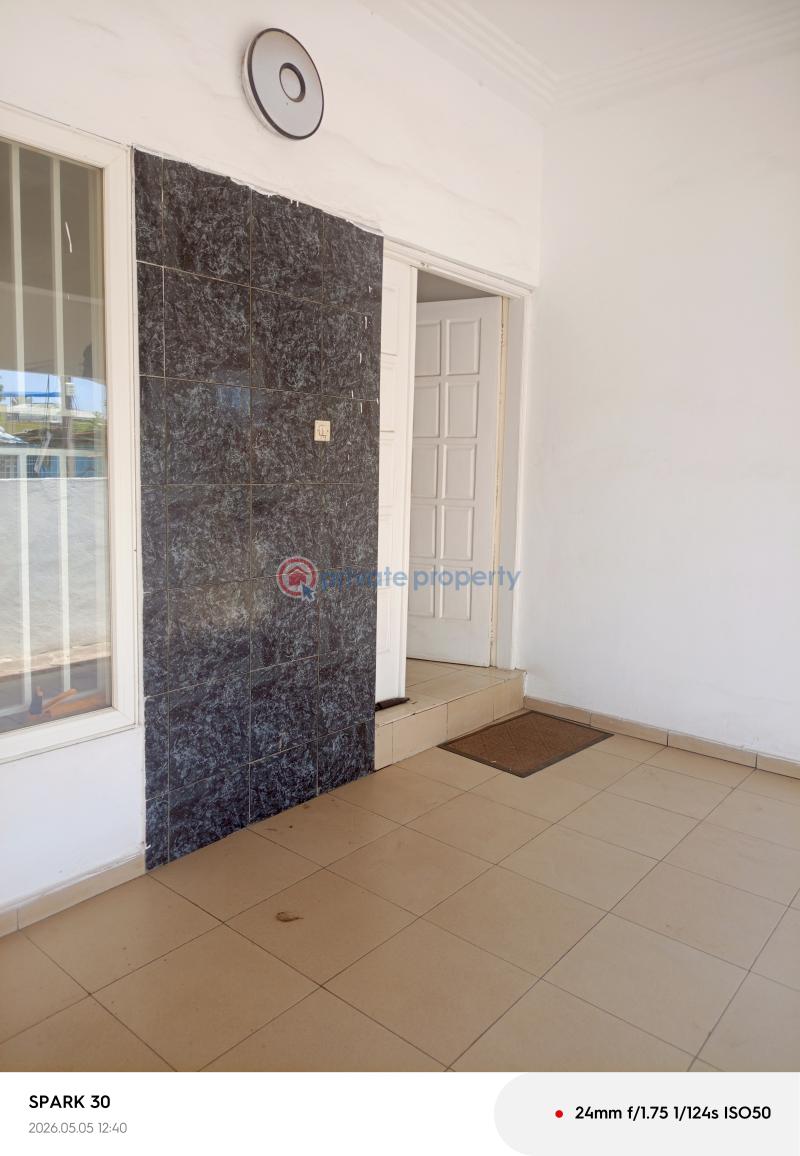 3 bedroom Apartment For Rent The Browns Realtor ,osu Oxford Street, Around The Beijing Clinic Osu Accra - 1