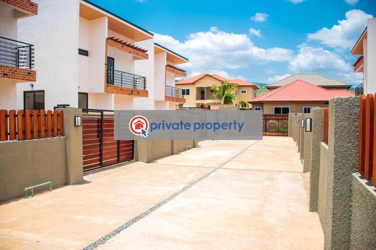 3 bedroom Semi detached Duplex For Sale &nbsp;oyarifa La Nkwantanang Madina Municipal Accra - 8