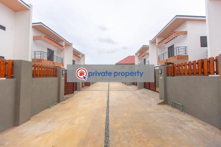 3 bedroom Semi detached Duplex For Sale &nbsp;oyarifa La Nkwantanang Madina Municipal Accra - 7