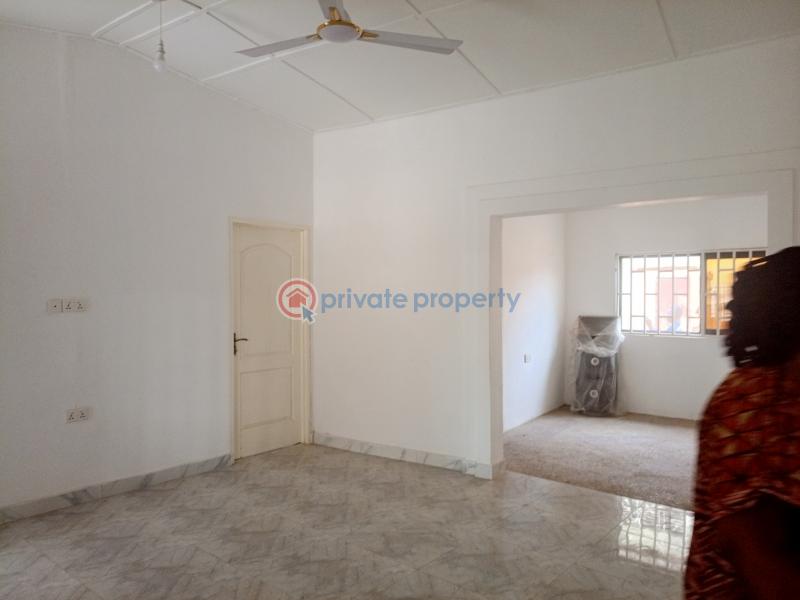 3 bedroom Apartment For Rent Kit Kat Area Dansoman Accra - 3