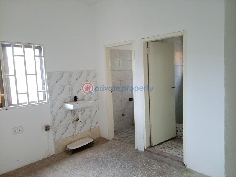 3 bedroom Apartment For Rent Kit Kat Area Dansoman Accra - 8