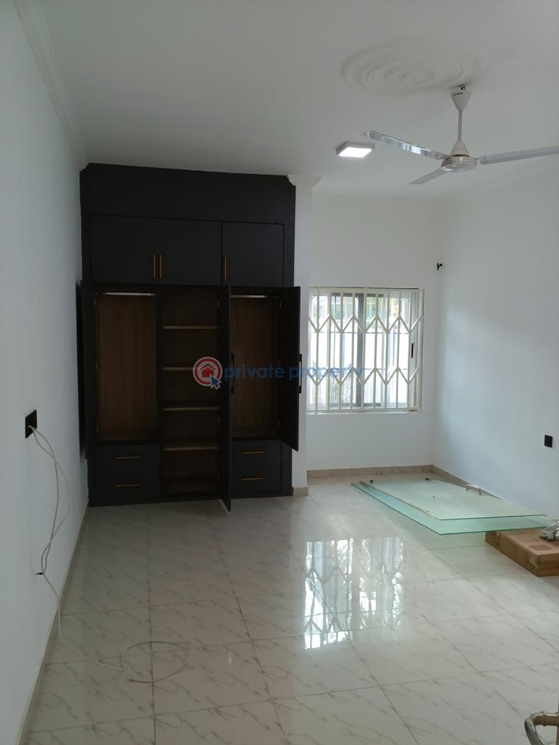 3 bedroom House For Sale Collins Duada Comm 18 Spintex Accra - 3