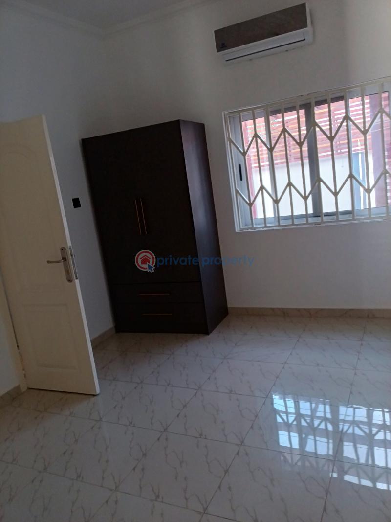 3 bedroom House For Sale Collins Duada Comm 18 Spintex Accra - 4