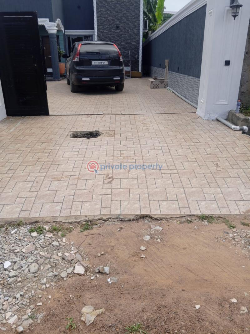 3 bedroom Detached Bungalow For Sale Millennium City Gomoa East Central Region - 4