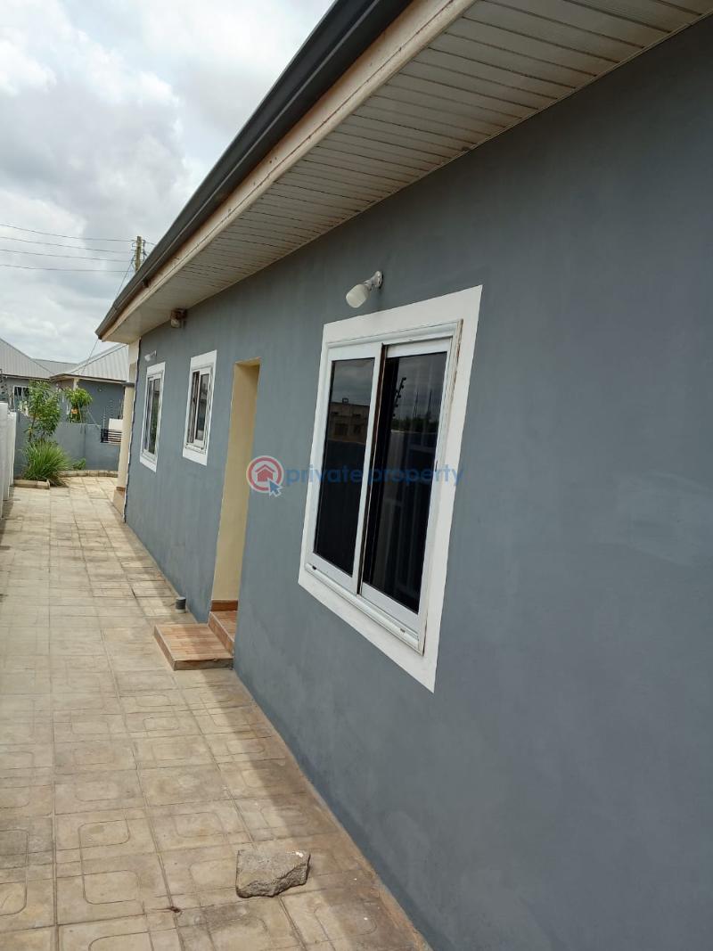 3 bedroom Detached Bungalow For Sale Dr Jesus Kasoa Awutu-Senya East Central Region - 4