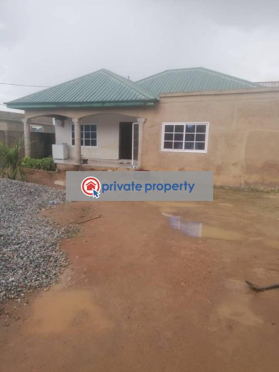 3 bedroom Detached Bungalow For Sale &nbsp;ablekuma Nsakina Accra Metropolitan  - 3