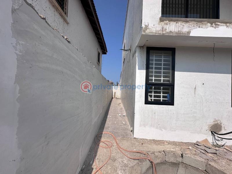 4 bedroom House For Sale Coastal Baatsonaa Spintex Accra - 3