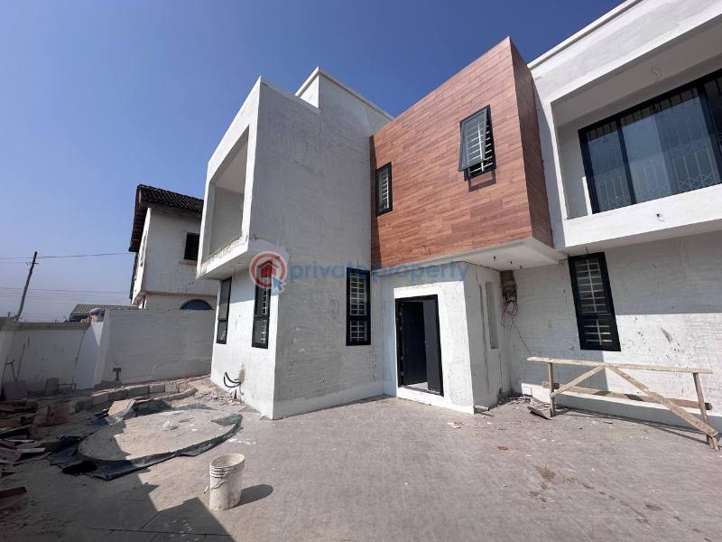 4 bedroom House For Sale Coastal Baatsonaa Spintex Accra - 1