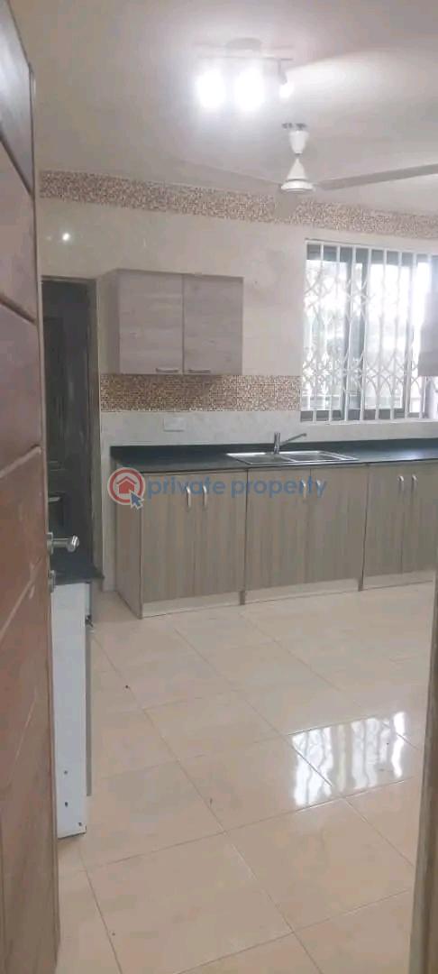 3 bedroom Apartment For Rent Tesano Accra - 9