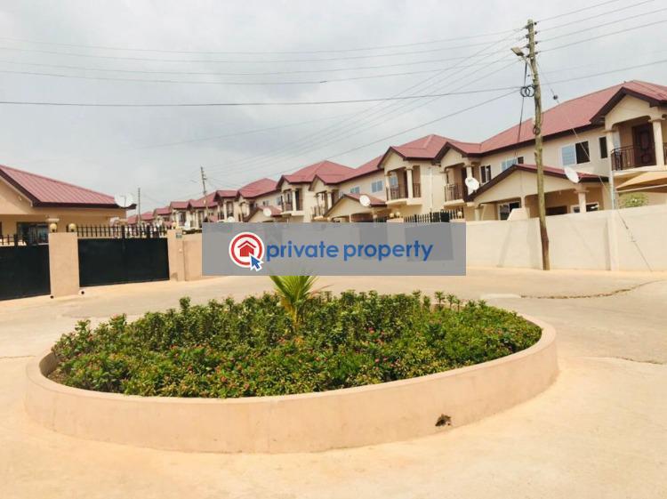 3 bedroom Semi detached Duplex For Sale &nbsp;estate Abokobi Ga East Municipal Accra - 3