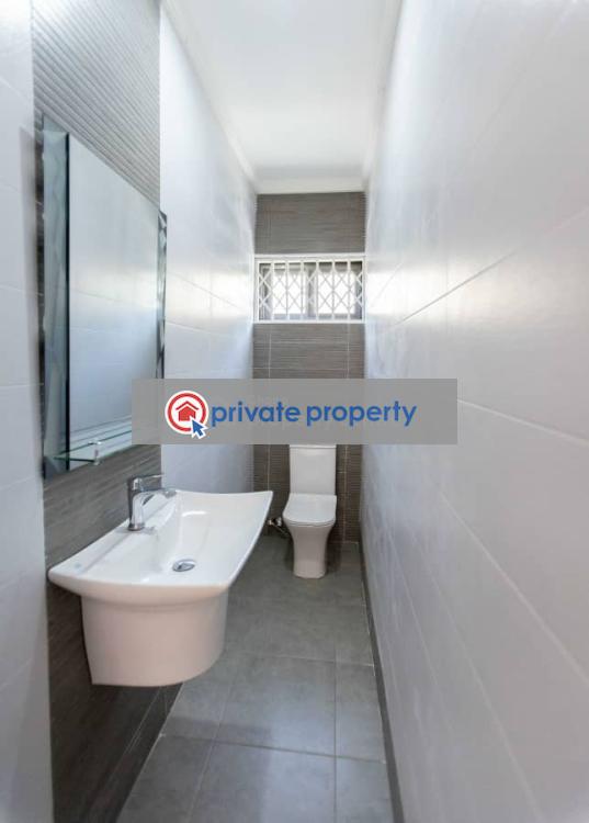 3 bedroom Detached Bungalow For Sale &nbsp;estate Community 25 Tema Accra - 8