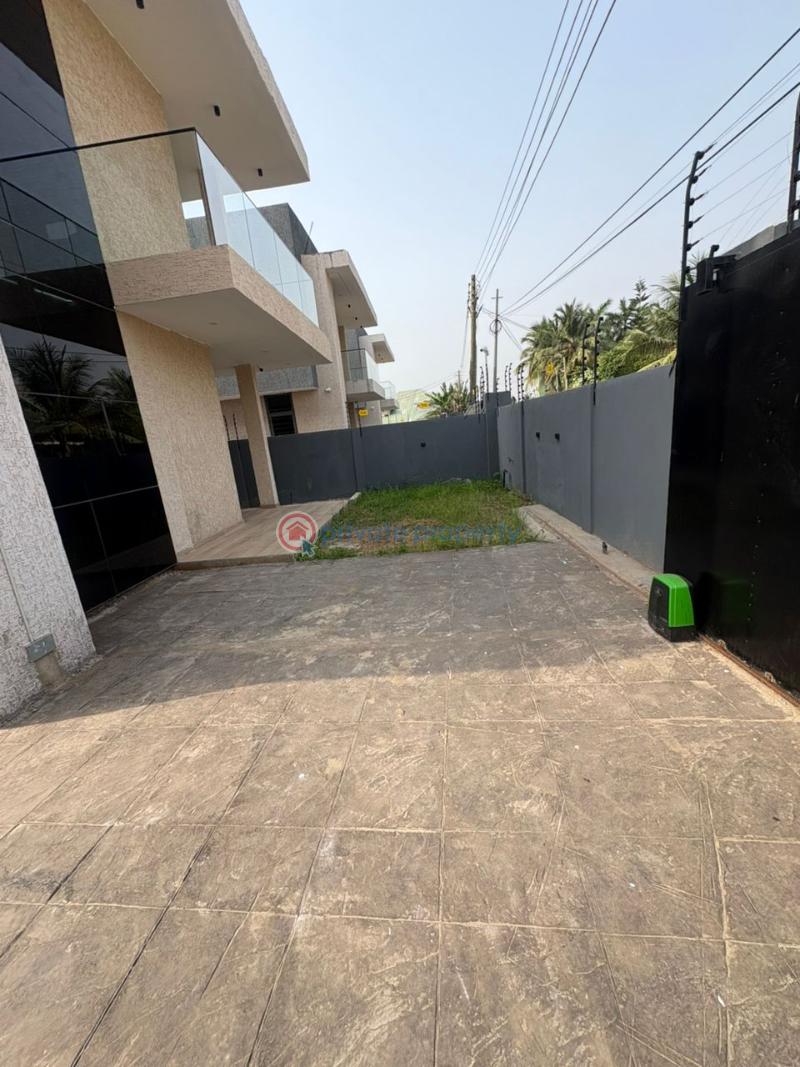 3 bedroom Commercial Property For Rent Tse Addo Container Behind The Labadi Trade Fair Center Tse Addo Accra - 16