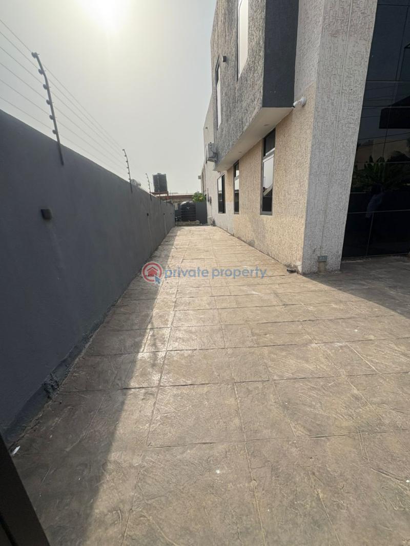 3 bedroom Commercial Property For Rent Tse Addo Container Behind The Labadi Trade Fair Center Tse Addo Accra - 6