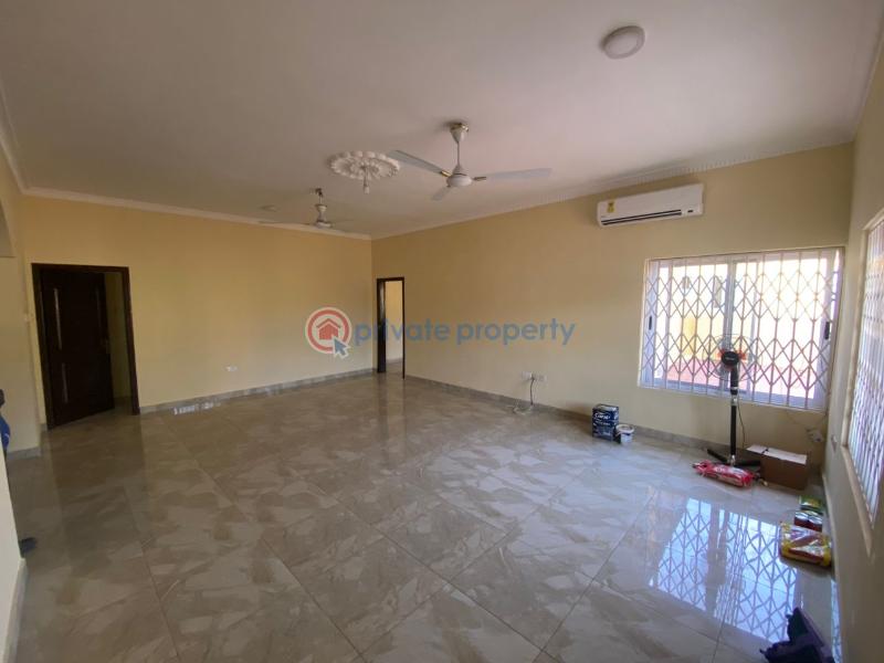 3 bedroom Apartment For Rent Hfc comm 25 Tema Accra - 2