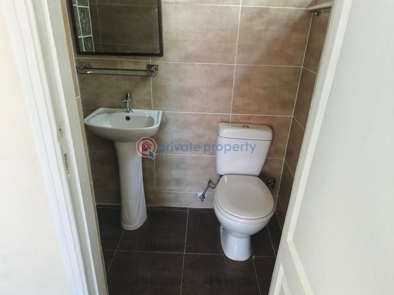 3 bedroom House For Rent Osu Road Accra - 15