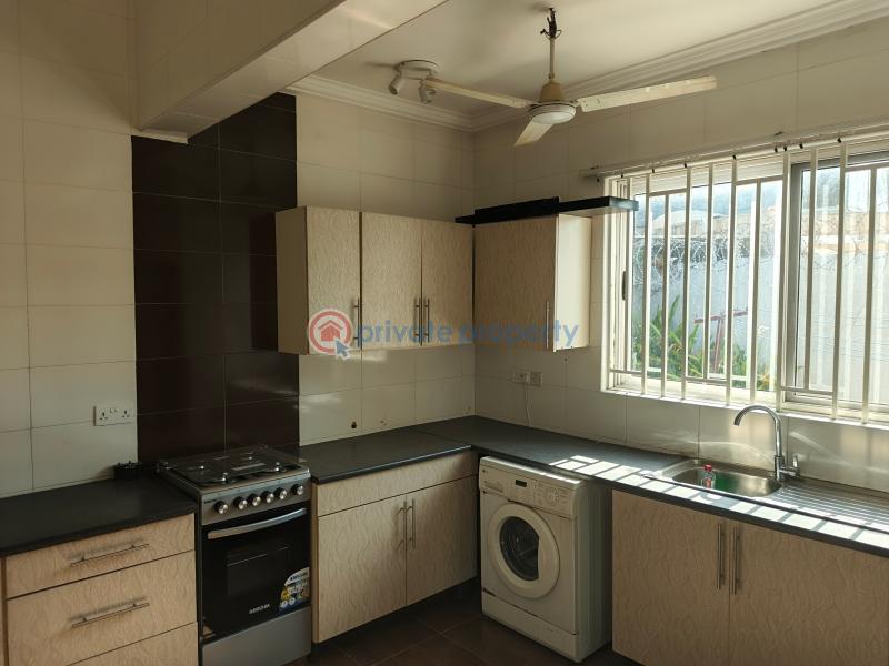 3 bedroom House For Rent Osu Road Accra - 9