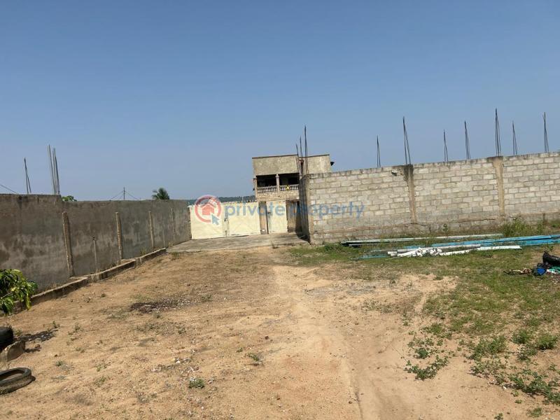 6 bedroom House For Sale Ngleshie Amanfrom, Tomefa McCarthy Hill Ga South Municipal Accra - 11