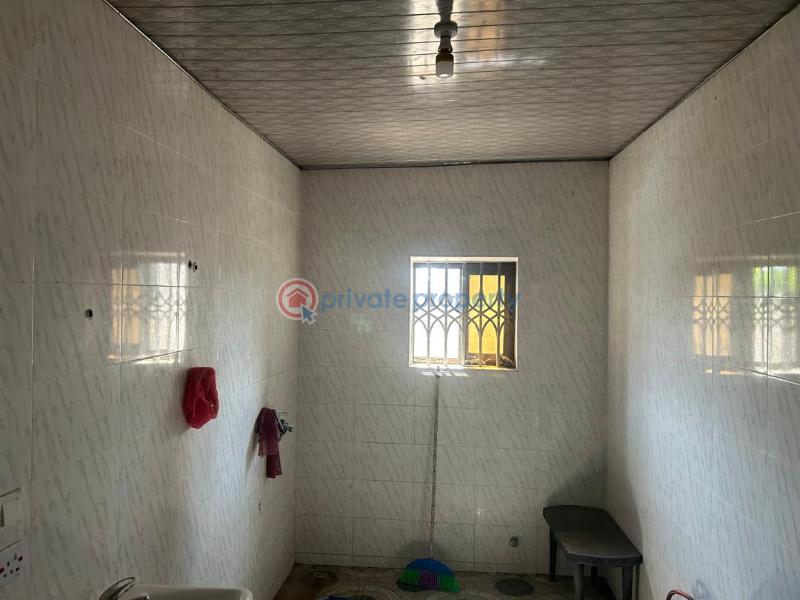 6 bedroom House For Sale Ngleshie Amanfrom, Tomefa McCarthy Hill Ga South Municipal Accra - 6