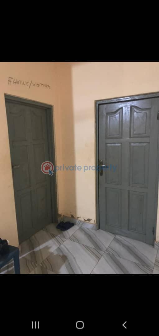 6 bedroom House For Sale Ngleshie Amanfrom, Tomefa McCarthy Hill Ga South Municipal Accra - 9