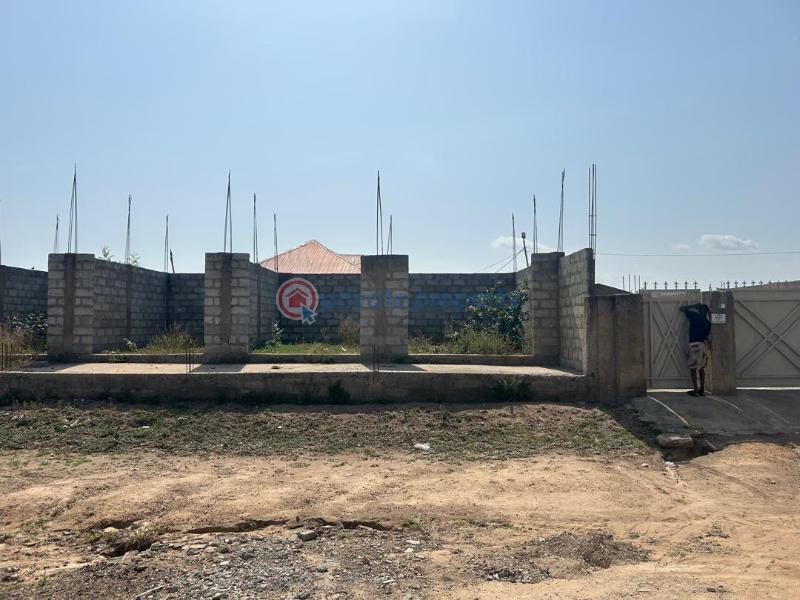 6 bedroom House For Sale Ngleshie Amanfrom, Tomefa McCarthy Hill Ga South Municipal Accra - 1